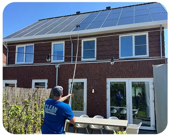 Zonnepanelen reinigen