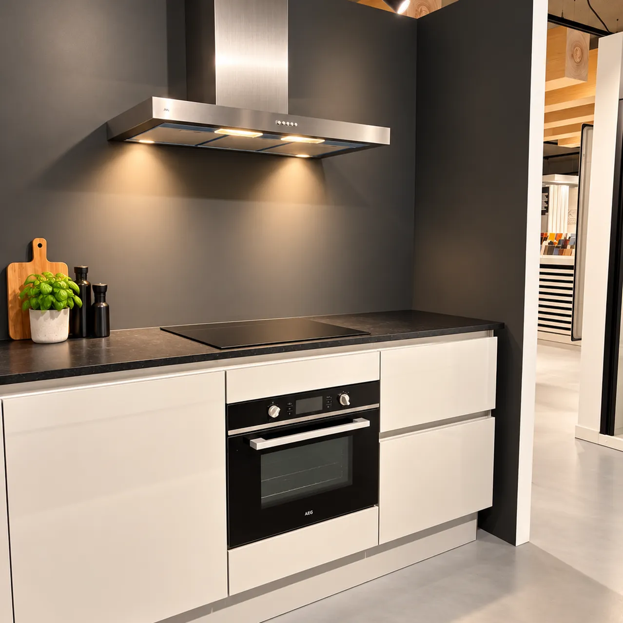 Interliving rechte keuken in platinagrijs