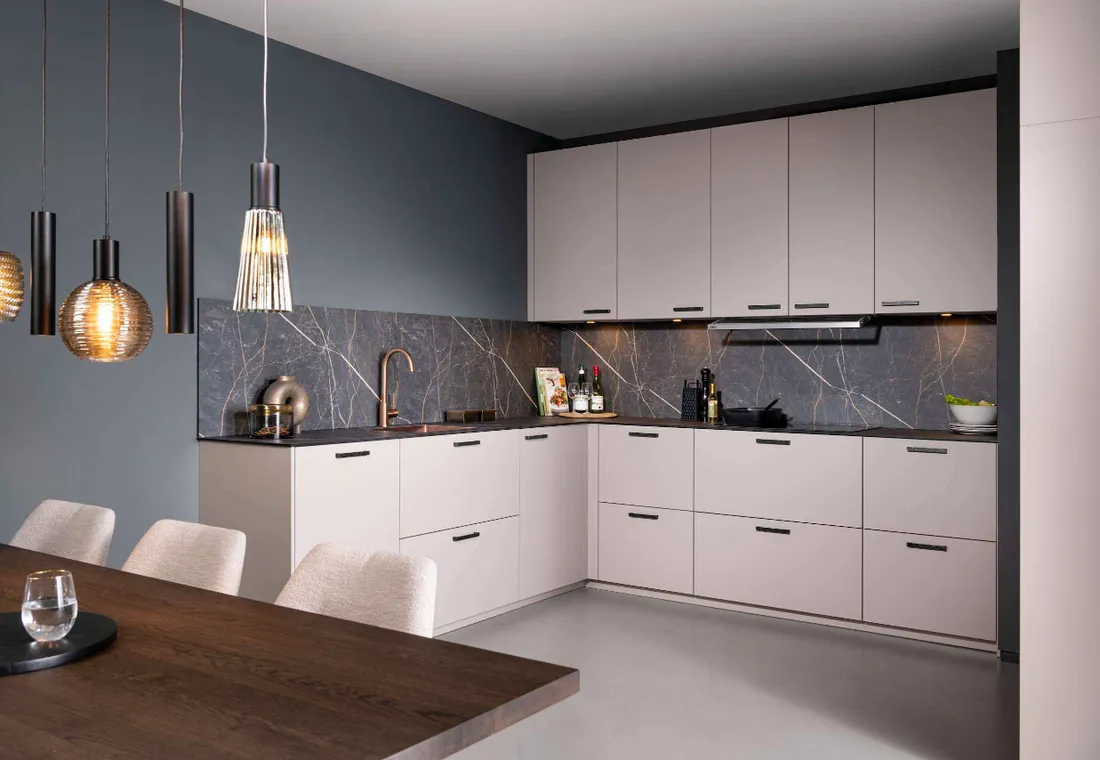 Interliving hoekkeuken in lava