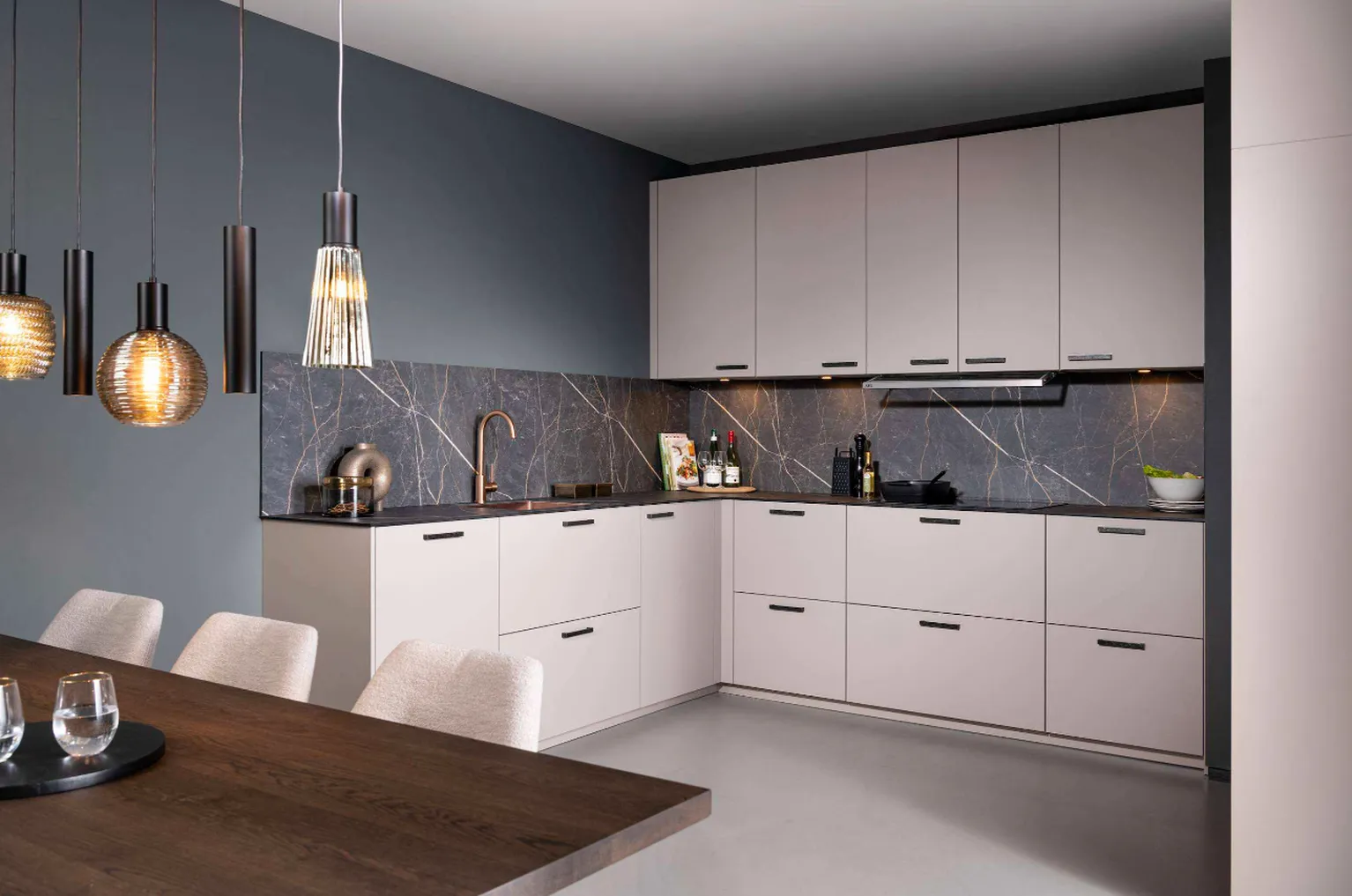 Interliving hoekkeuken in lava