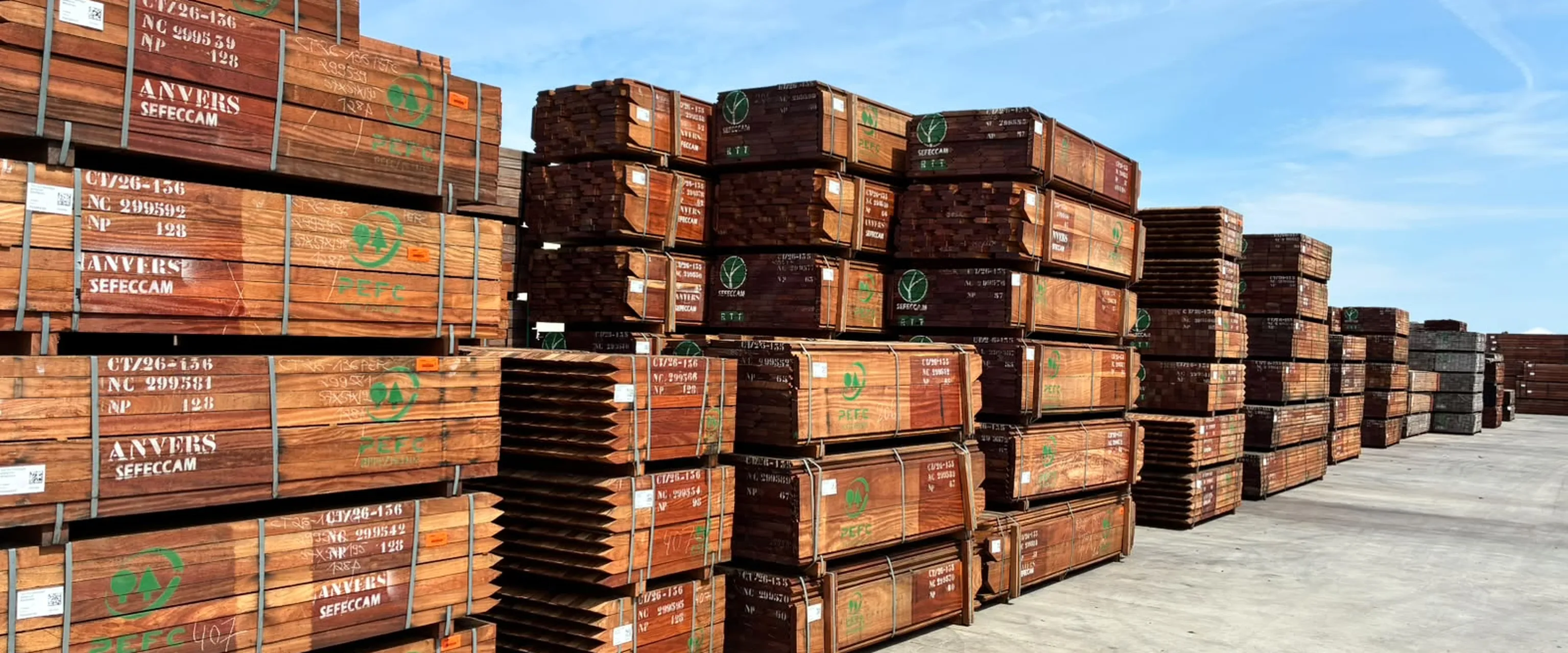 Carpentiermooren import distributie tuinhout