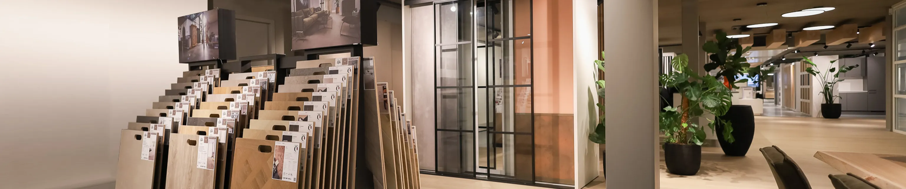 Vloeren in showroom roelofarendsveen