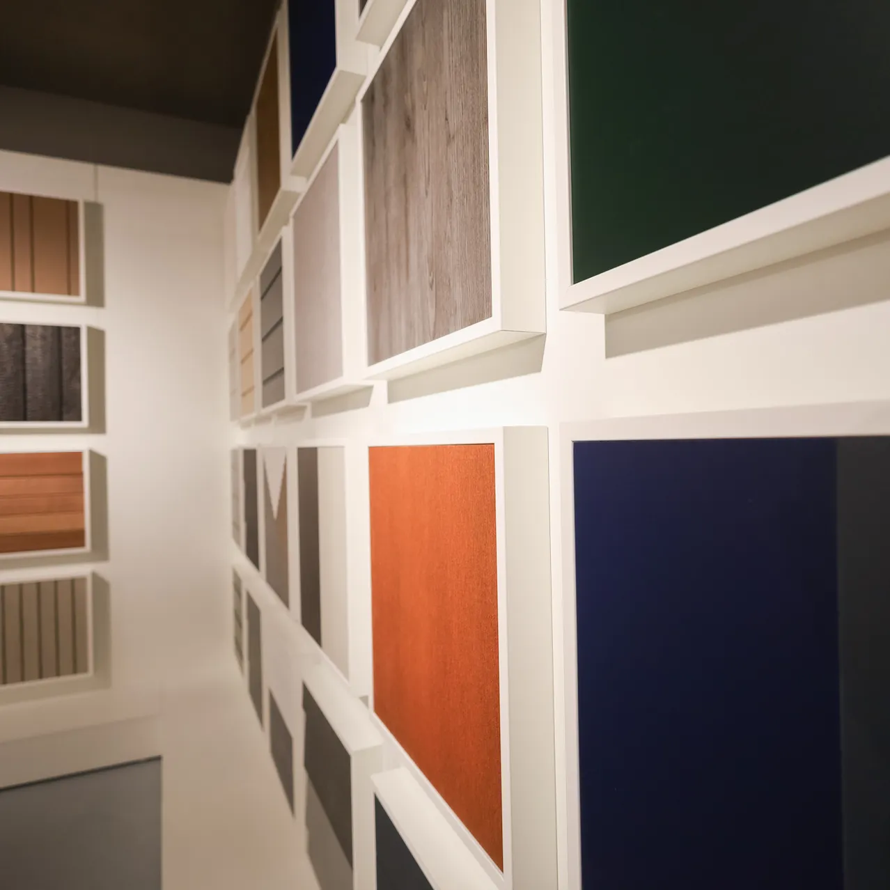 Gevelbekleding in showroom roelofarendsveen 2