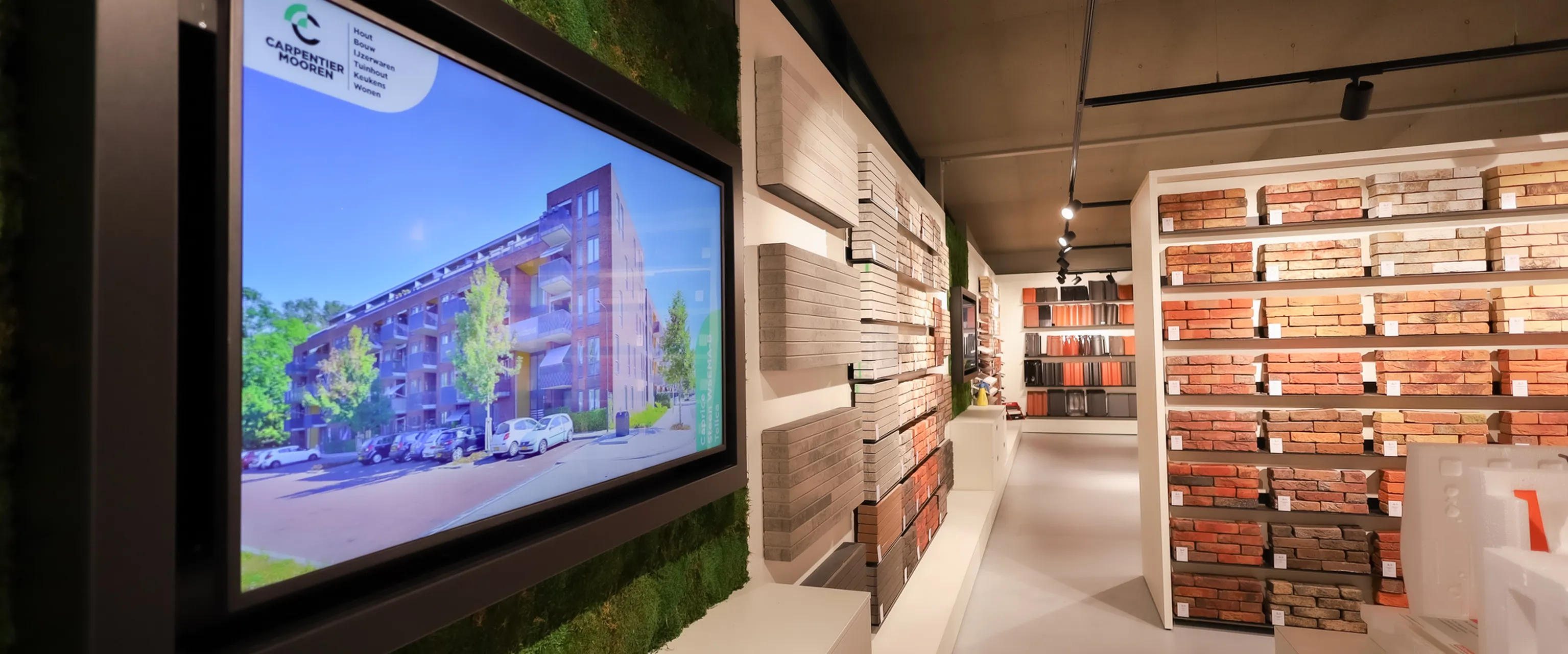 Gevelstenen in showroom roelofarendsveen