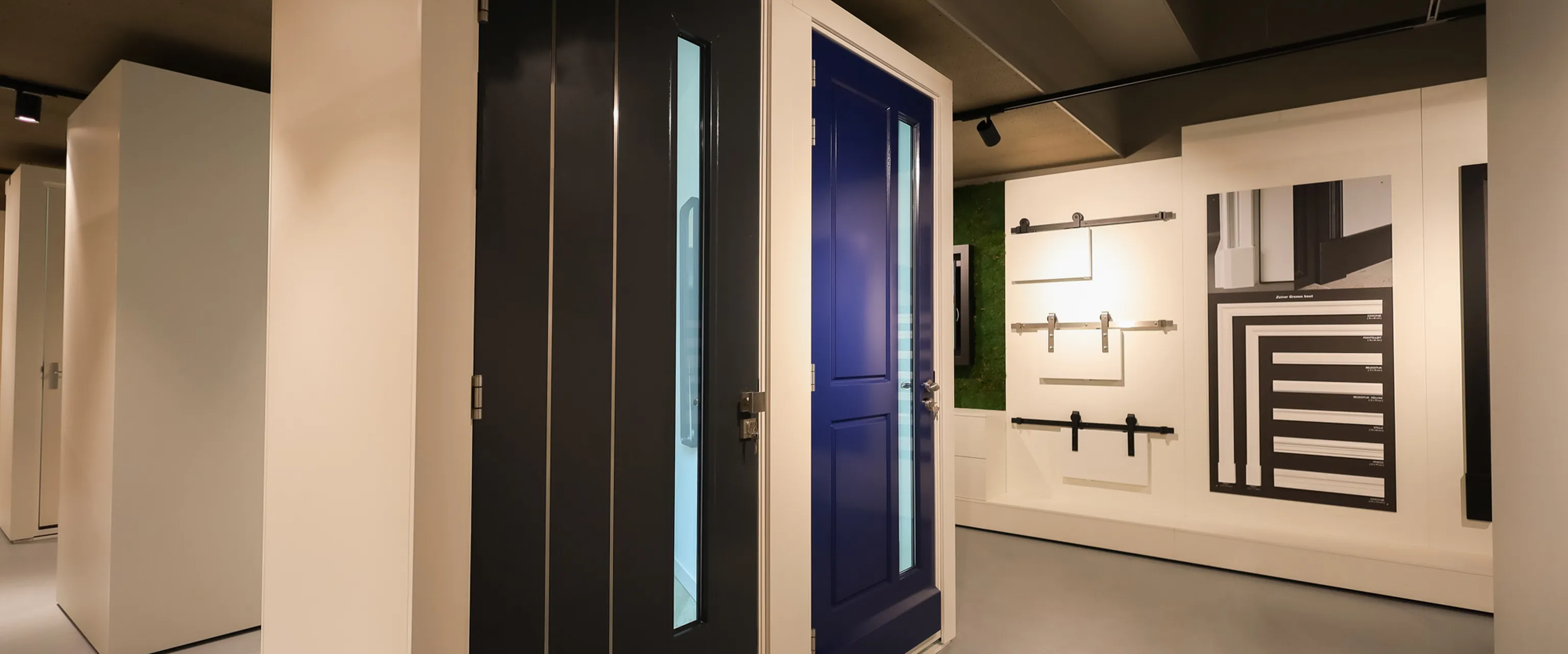 Deuren in showroom roelofarendsveen 2