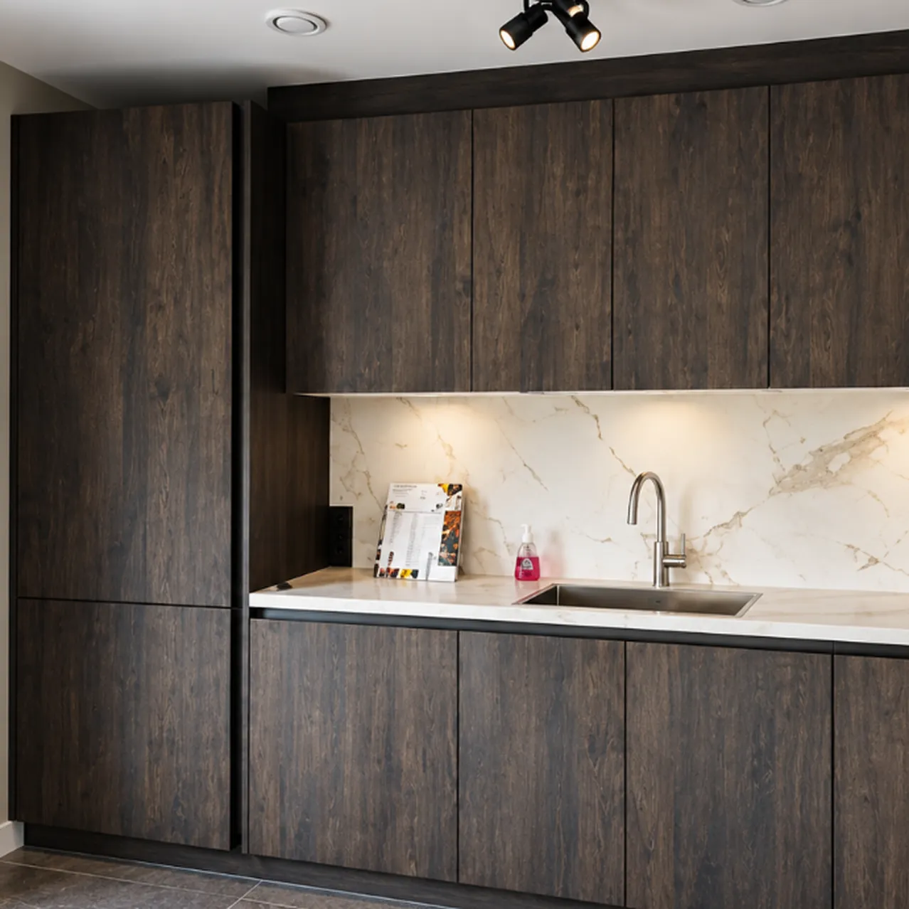 Legio keuken in de kleur sherwood