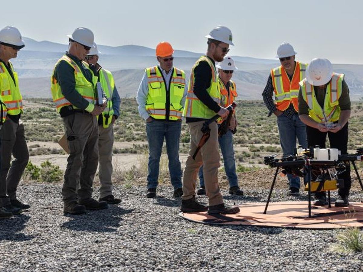 Hybrid LiDAR drone with Yellowscan lidar in Desert