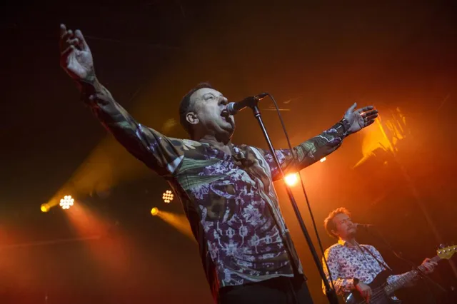 Hari Varešanović performing live with Hari Mata Hari at Scala