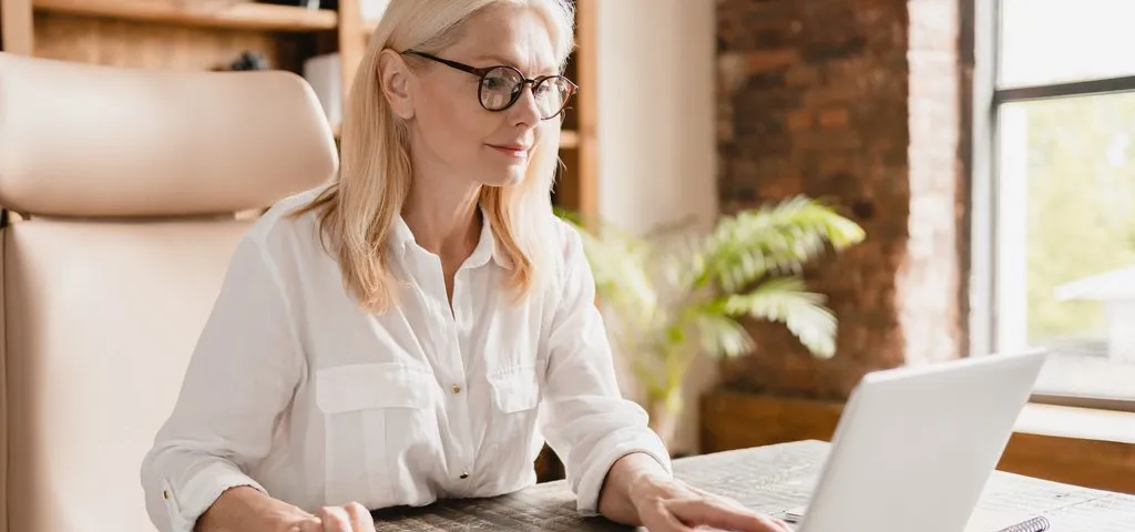 How to calculate holiday pay for hourly workers (2026 UK guide)