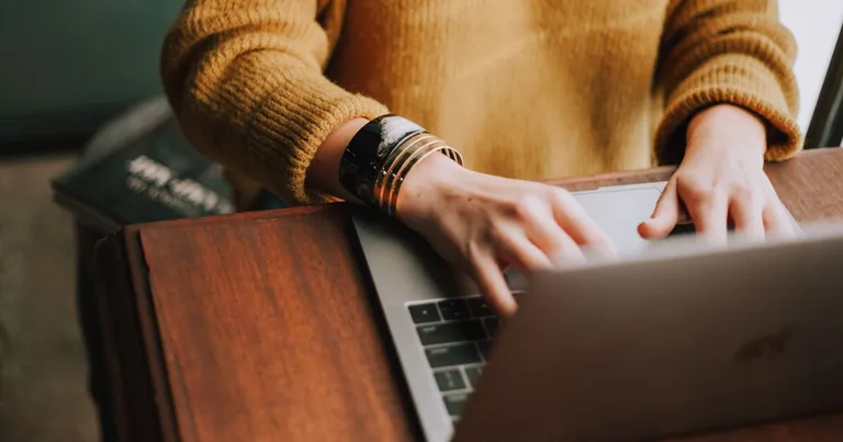 christin-hume-Hcfwew744z4-unsplash_cropped-1