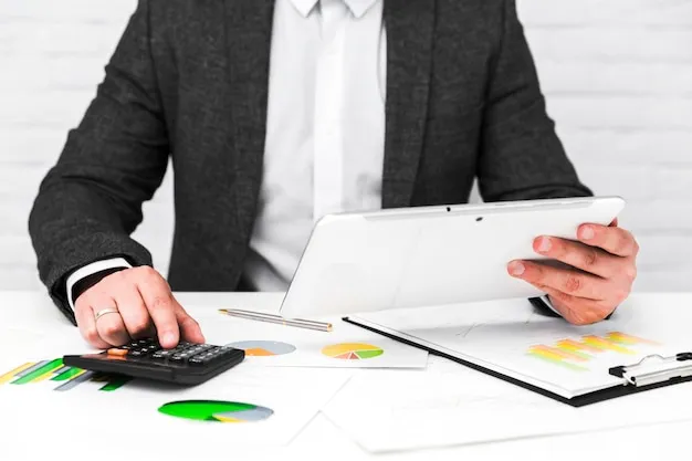 Finanzmanager berechnet möglichen Lohnvorschuss