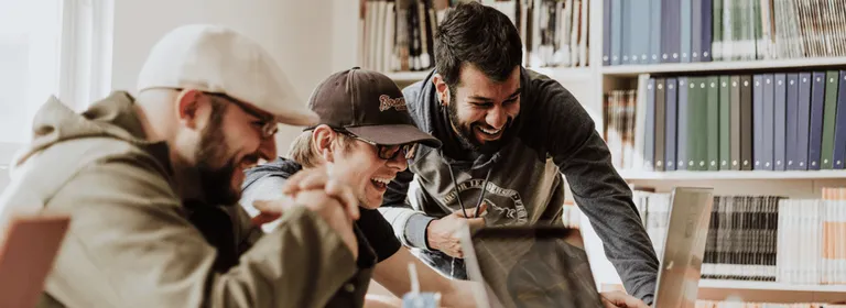Employés souriants (illustration)