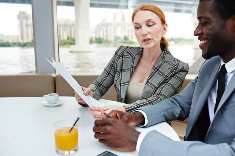 Explication des clauses d'un contrat