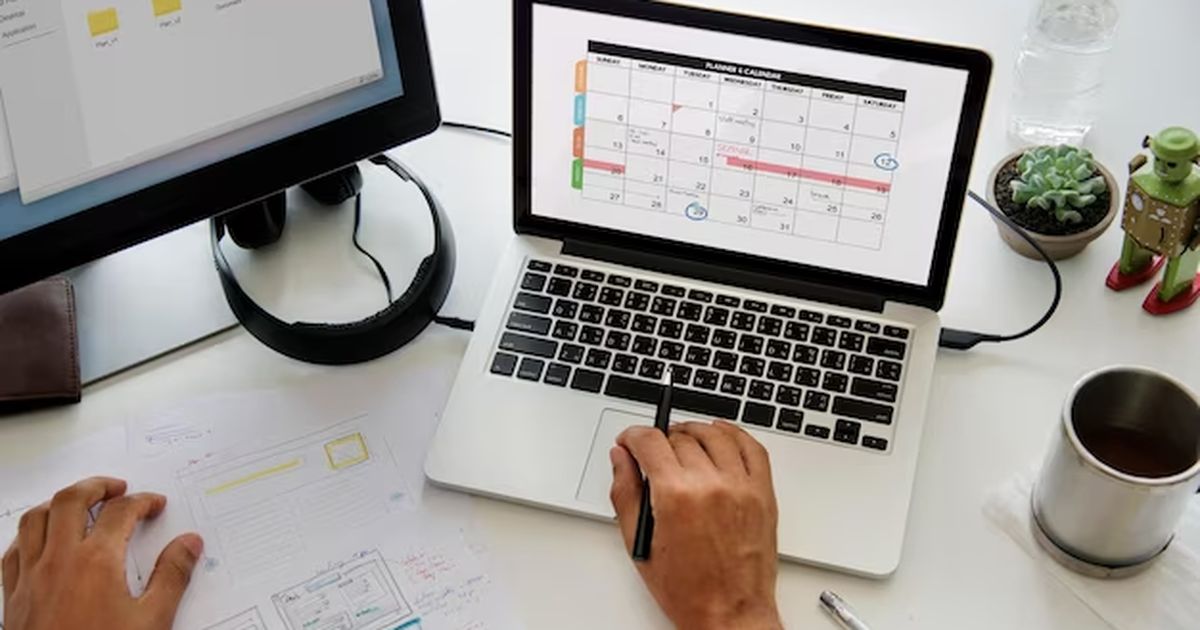 How many work hours are in a year? The 2026 breakdown