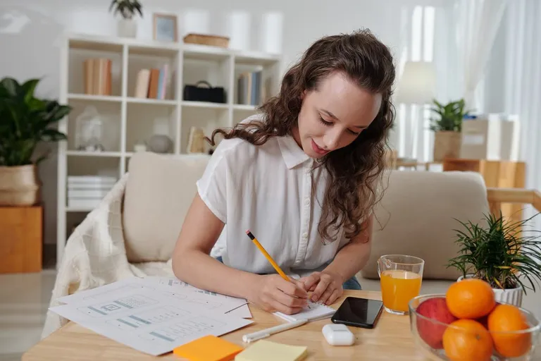 UI designer working from home