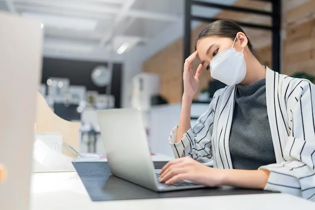 Arbeitnehmer mit Symptomen arbeitet weiter: Präsentismus am Arbeitsplatz