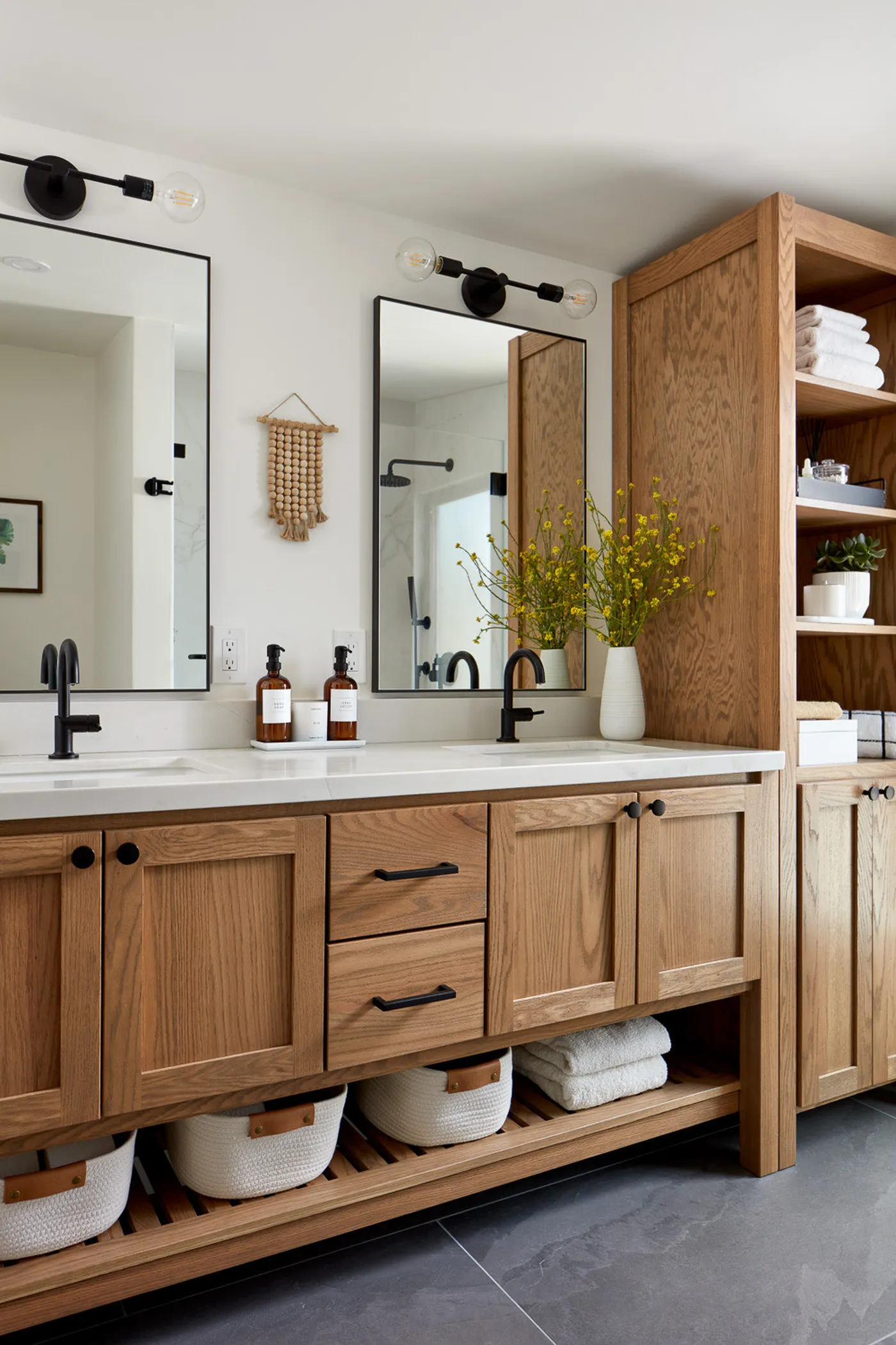 Modern Farmhouse home design — photo 6