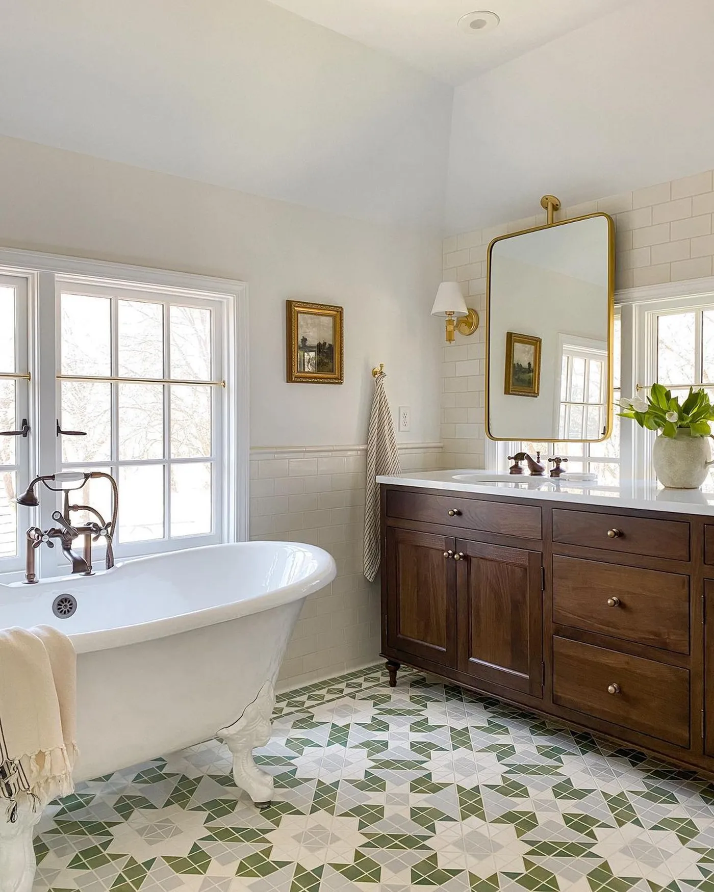 Traditional home design — photo 10
