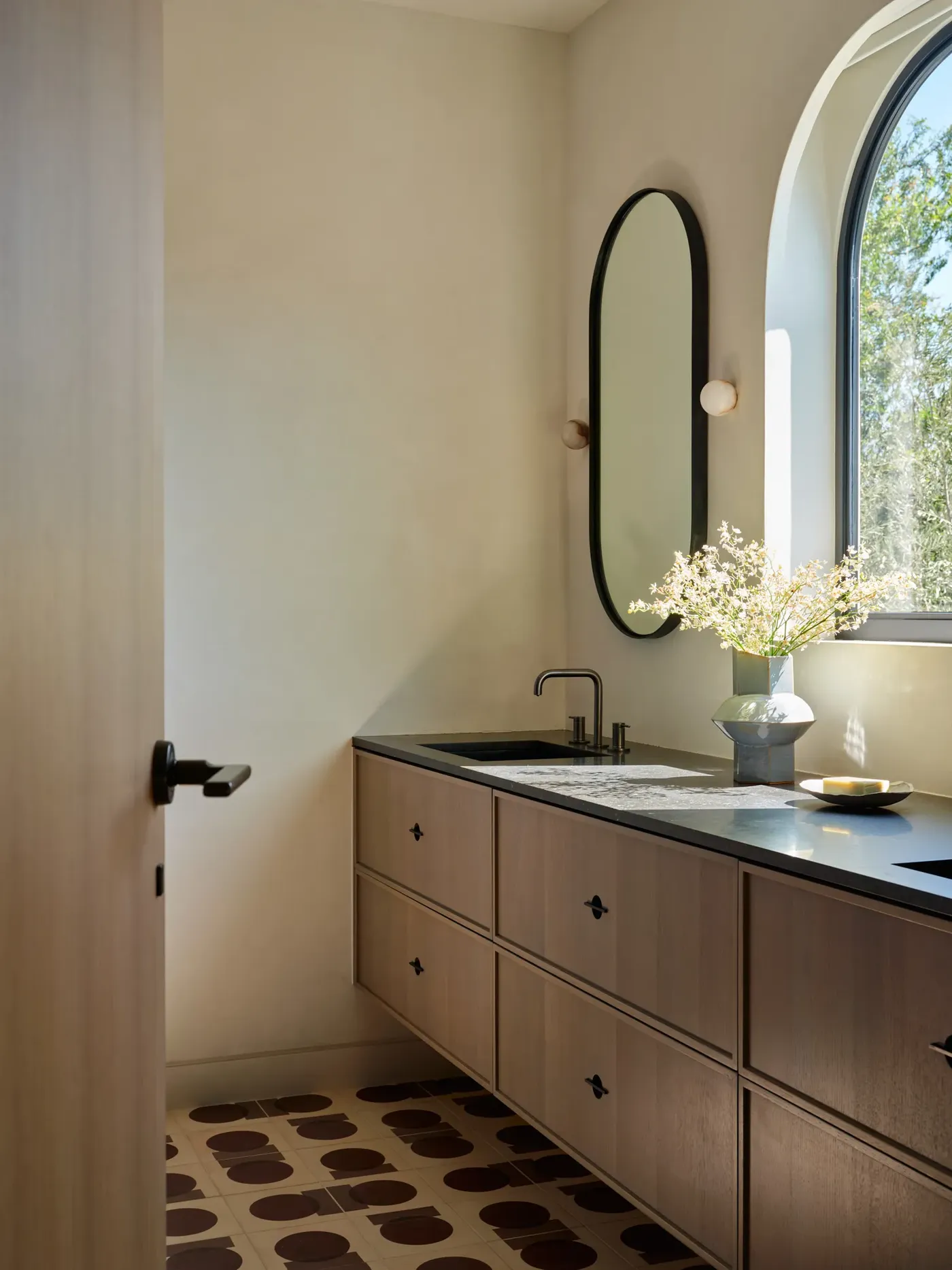 Spanish Revival home design — photo 5
