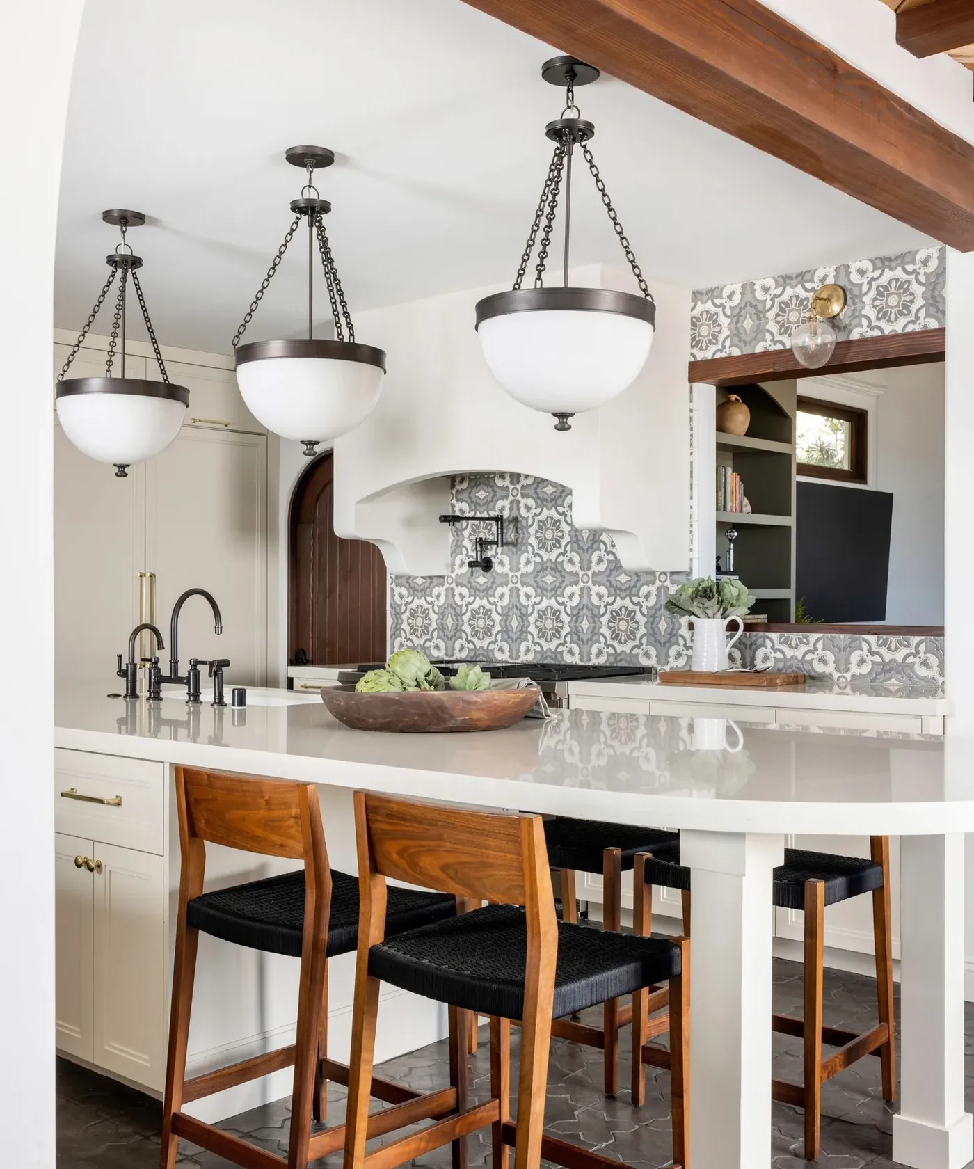 Spanish Revival home design — photo 6