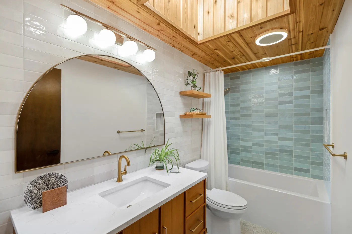 Mid-Century Modern home design — photo 6