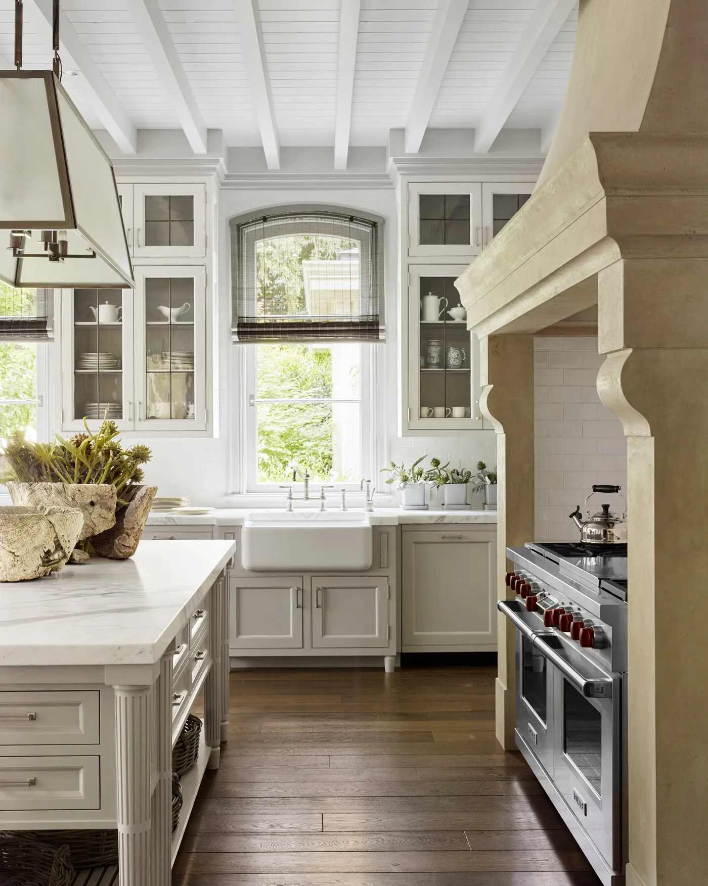 French Country home design — photo 7