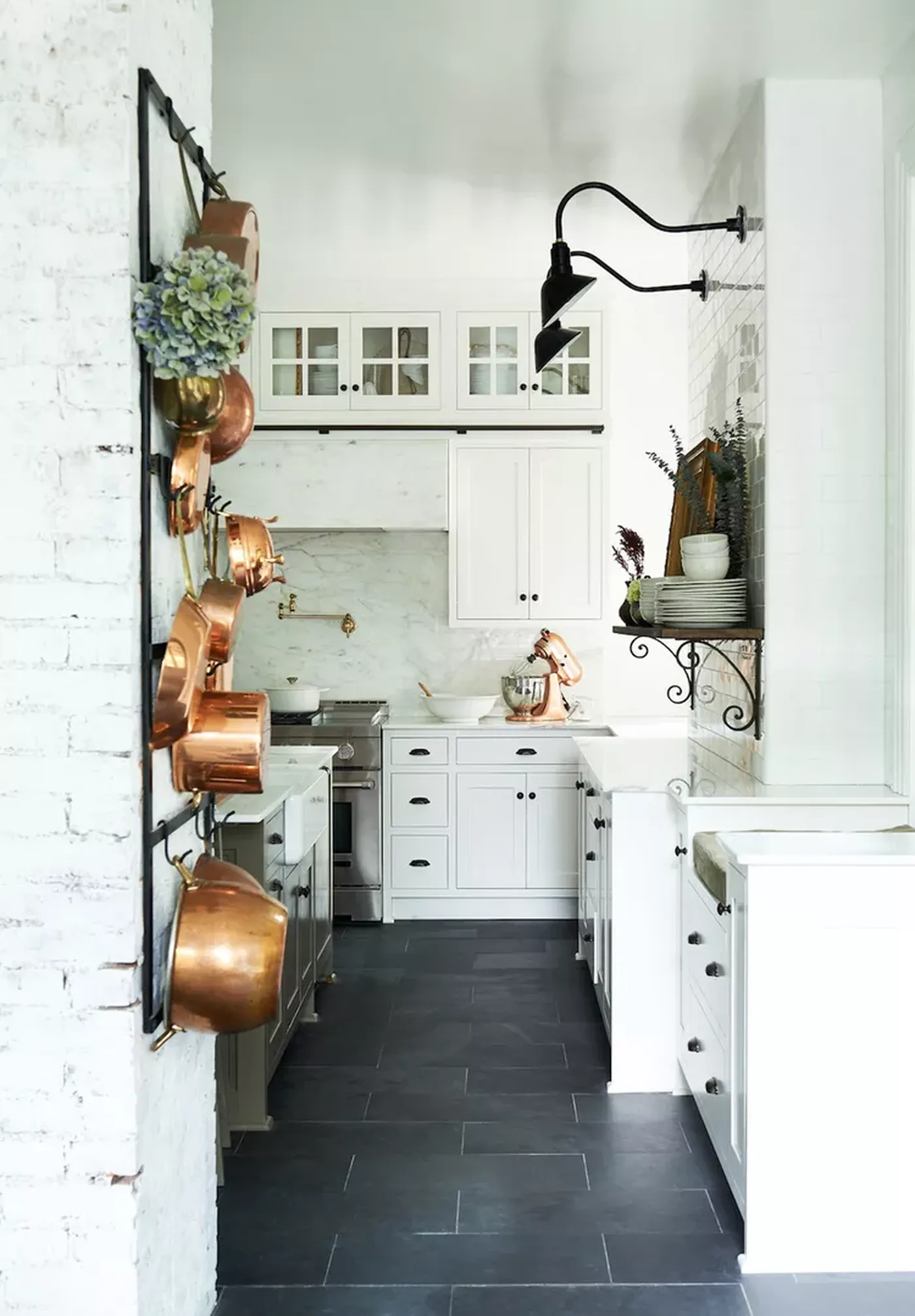French Country home design — photo 9