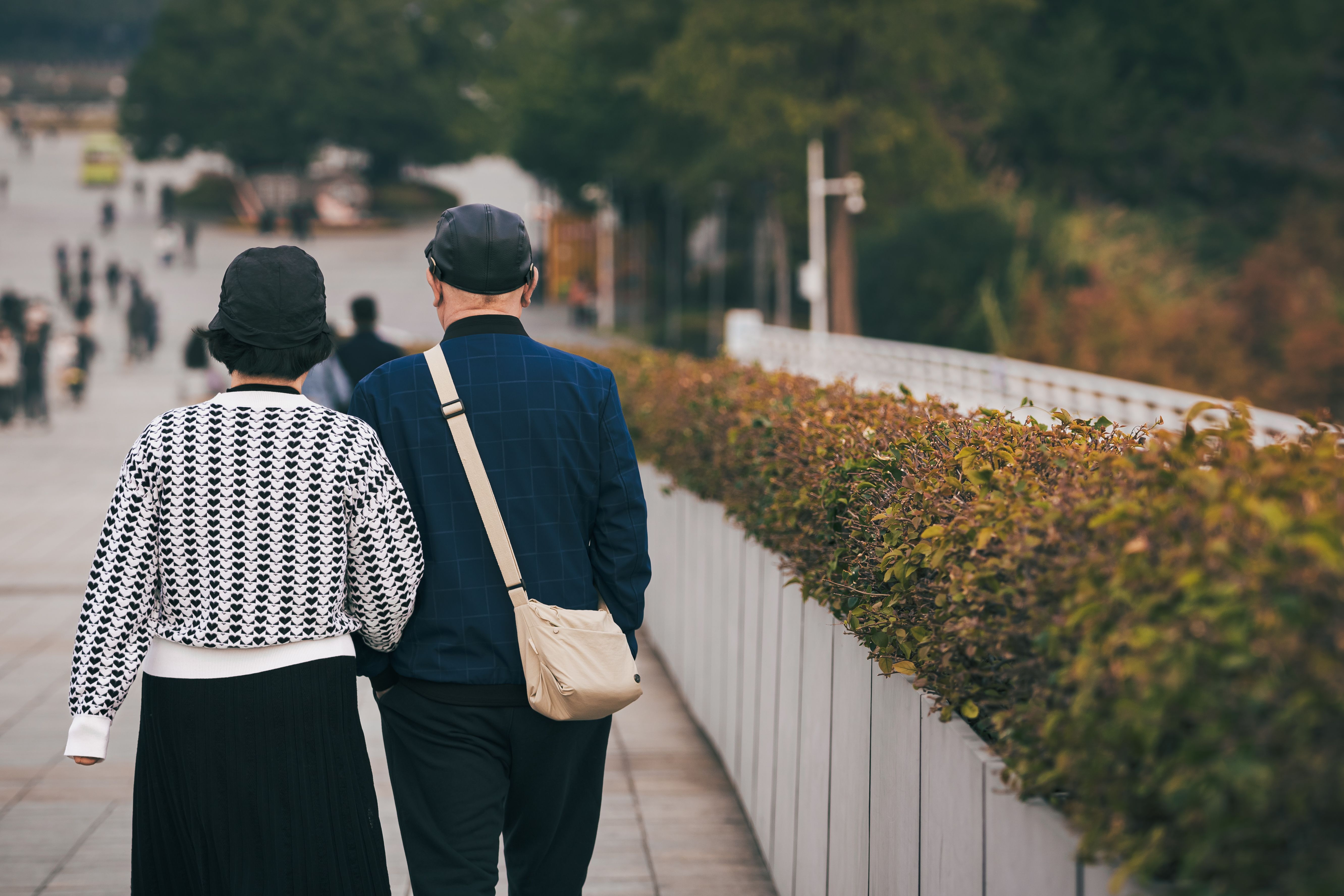A happy asian couple kissing
