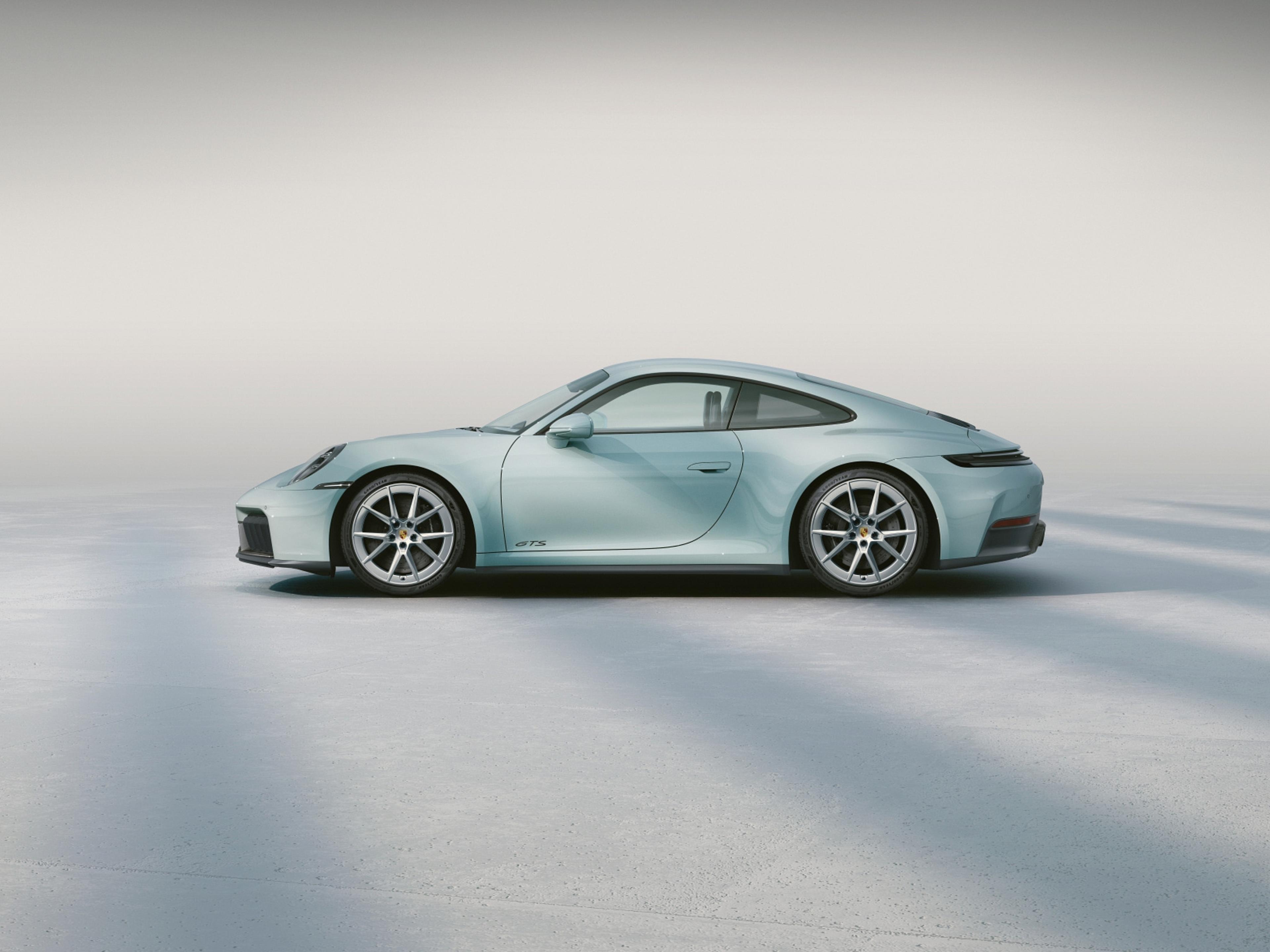 Fahrzeugzubehör & Nachrüstung – Seitenansicht eines 911 Carrera GTS