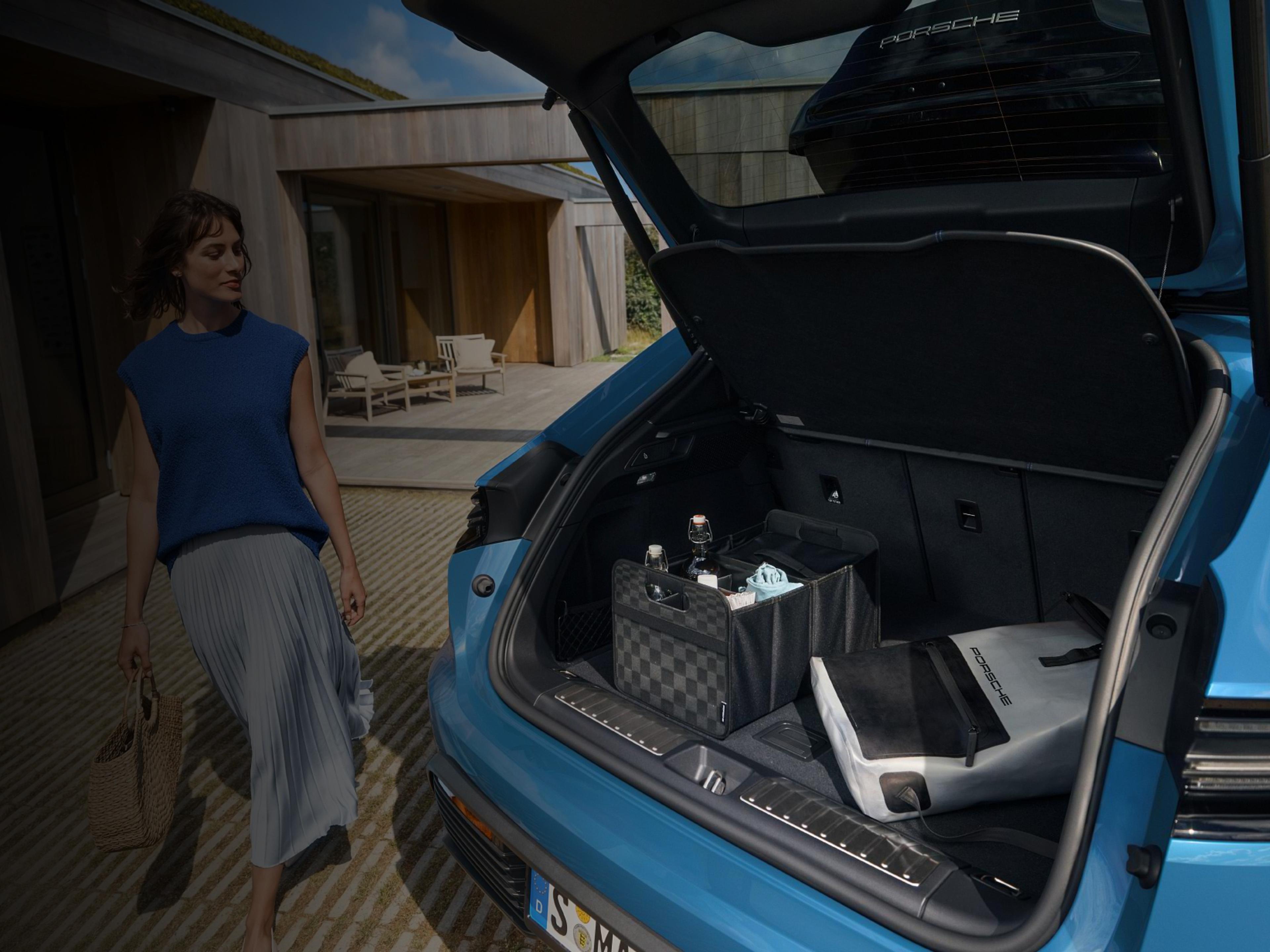 Fahrzeugzubehör & Nachrüstung Macan Sommer – Faltbare Kofferraumbox im Heritage Design