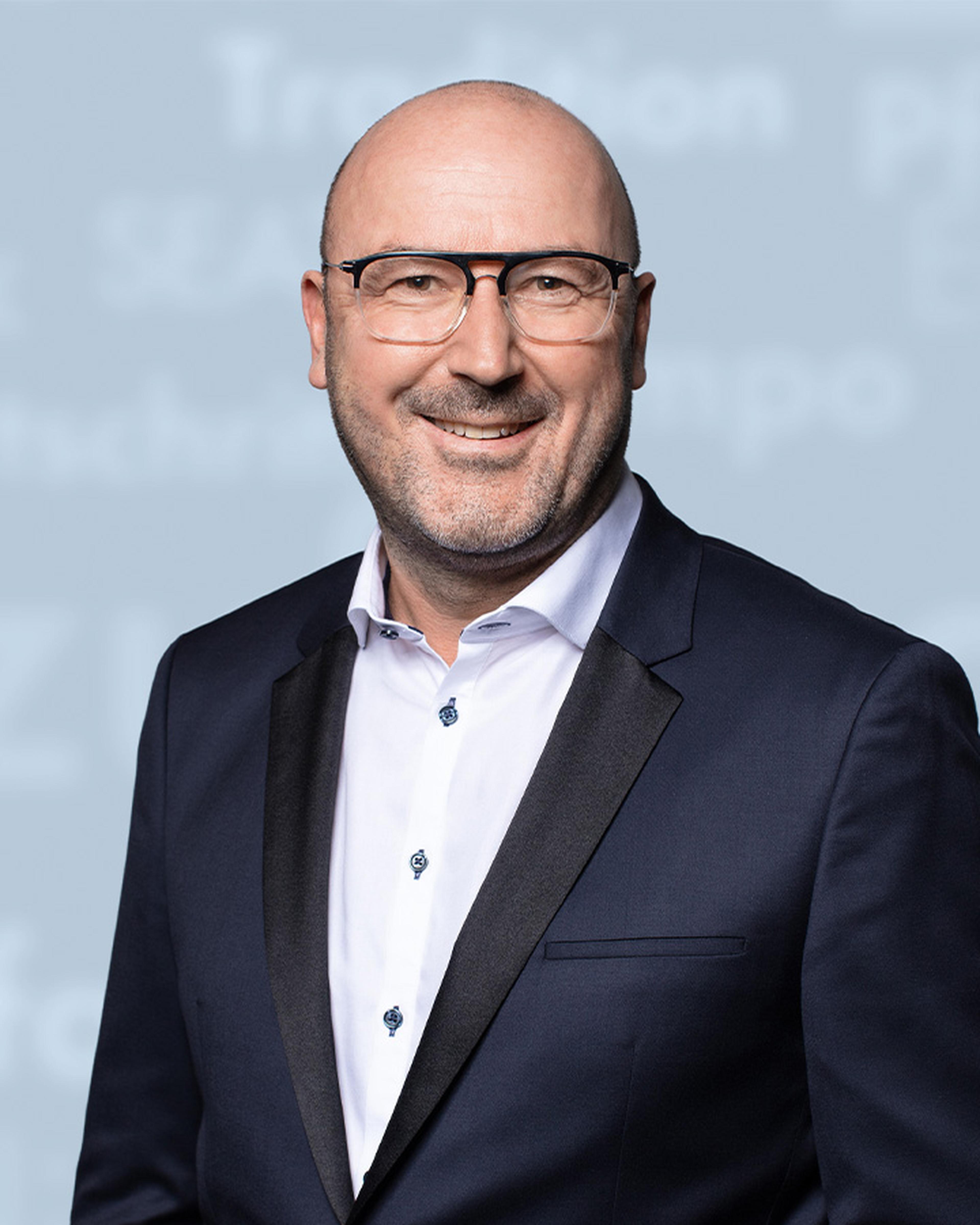 Alexander Lang