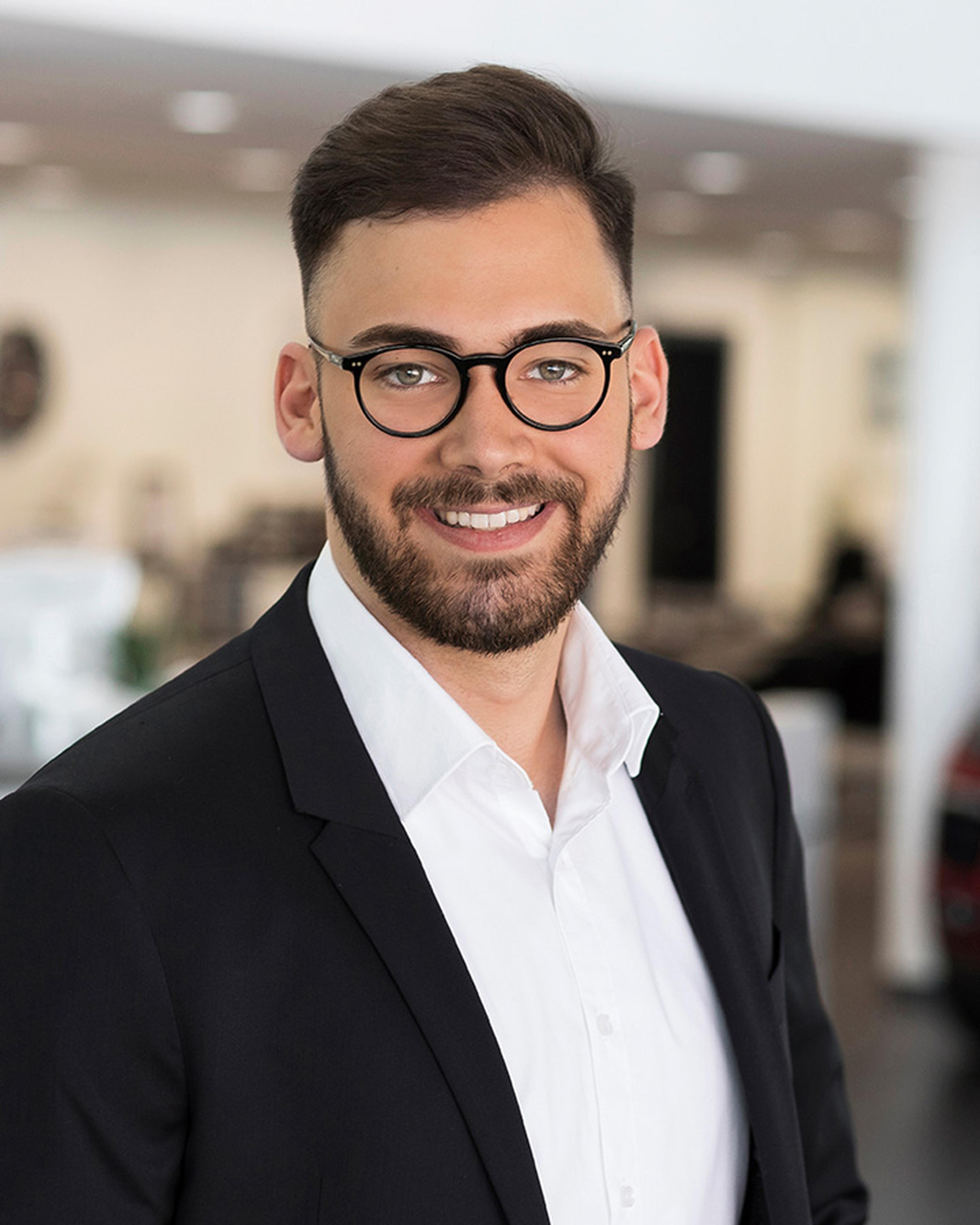 Photo of Julian Eckstein