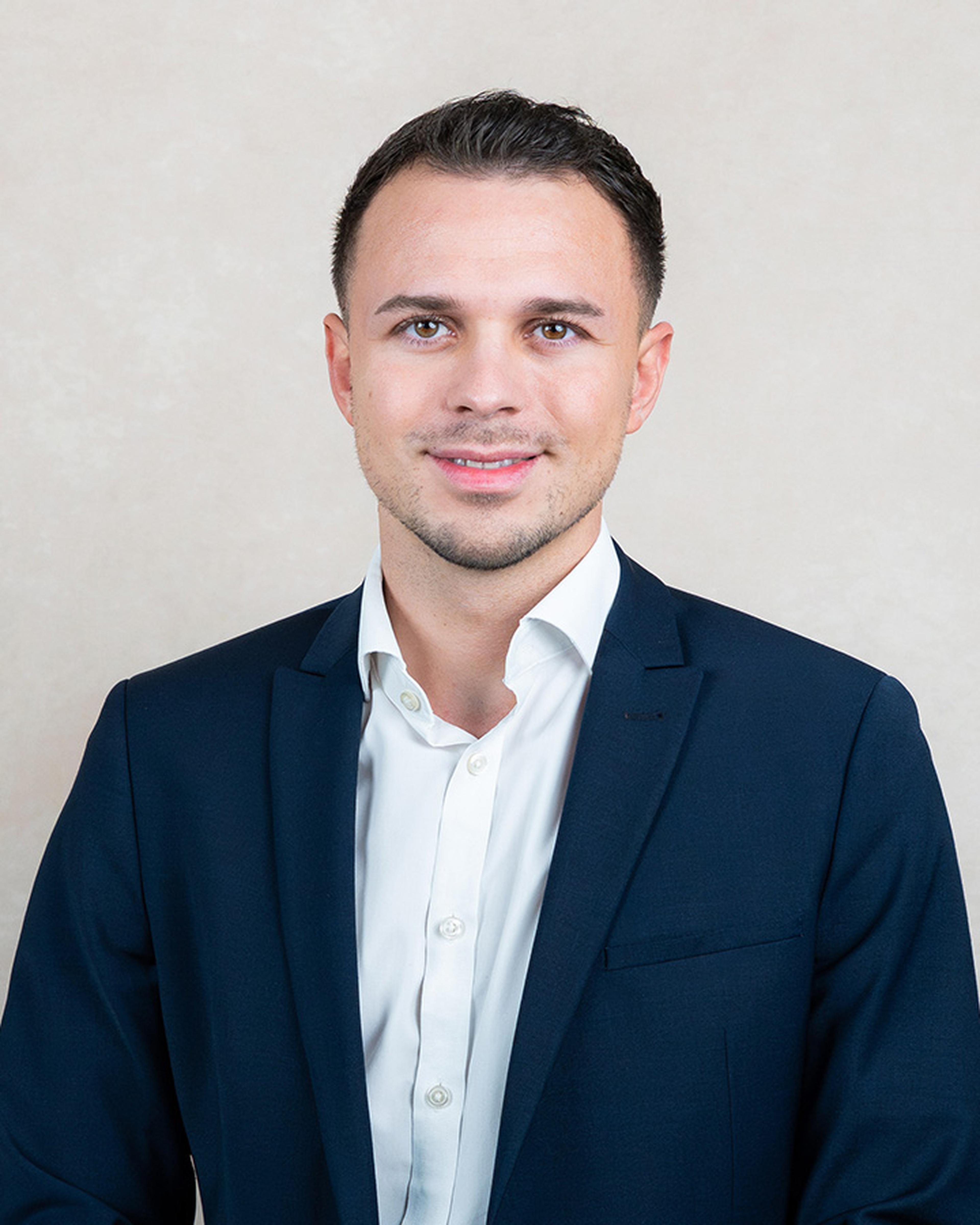 Photo of Joshua Lipfert