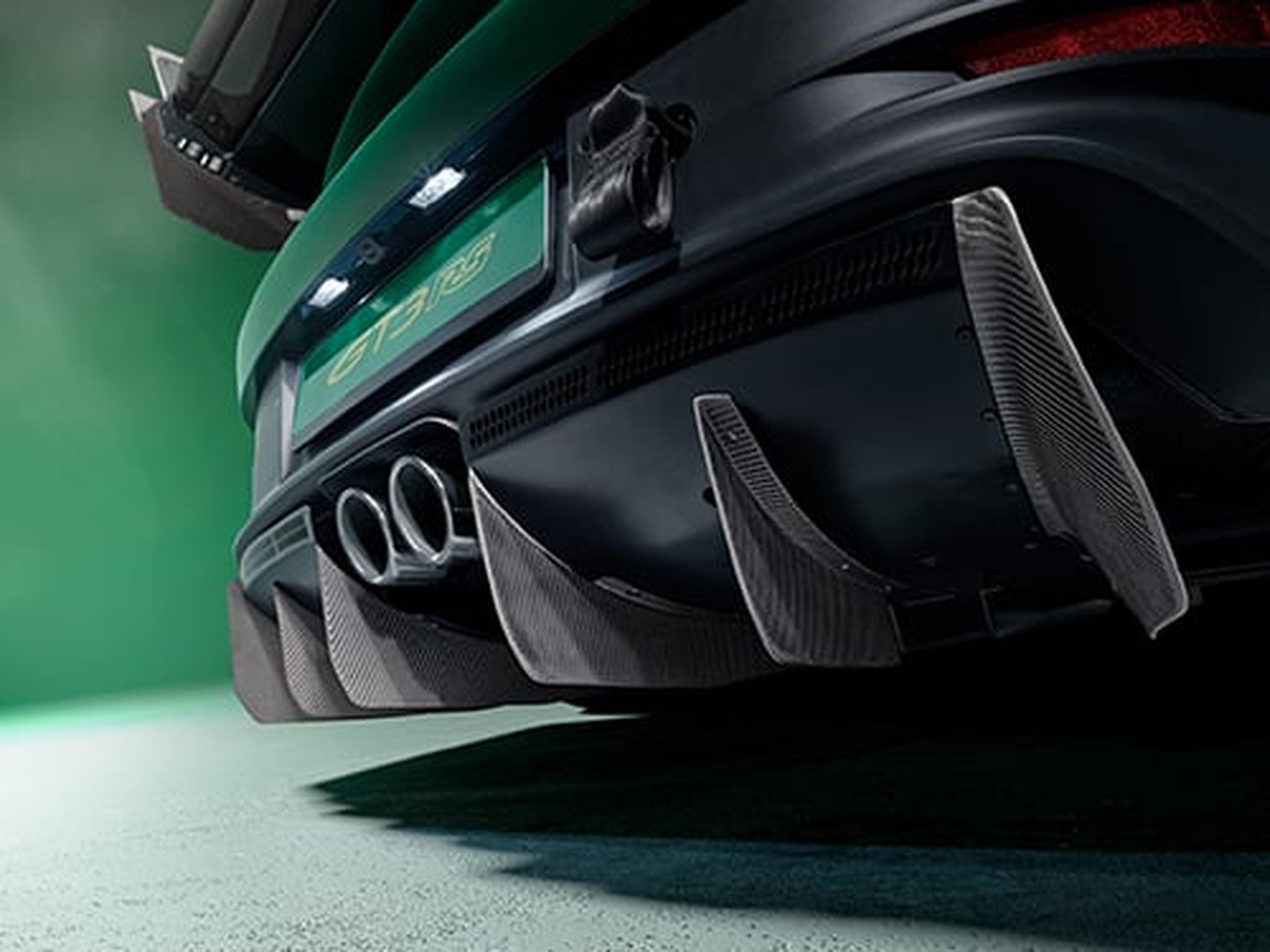 Heckaufnahme eines Porsche Sportwagens.