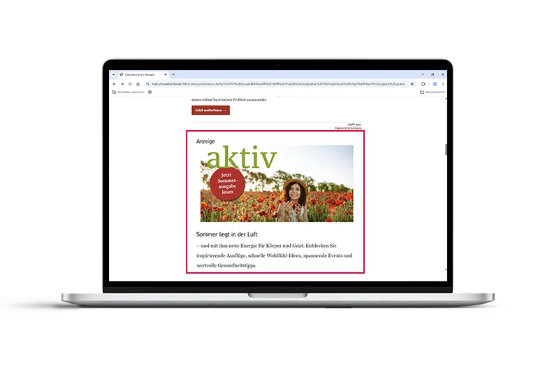 Beispielhafte Darstellung einer Native Ad Werbefläche mit rotem Rahmen darum in einem Newsletter in der Ansicht auf einem Laptop-Bildschirm.