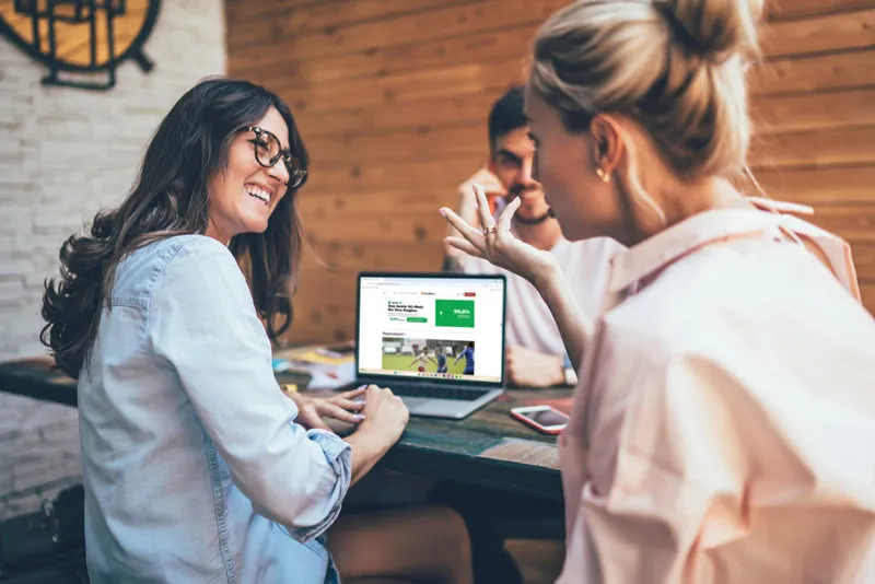 Online Werbung ist einer der wichtigsten Kanäle um Menschen zu erreichen.