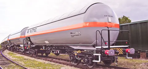 Gas rail tank car
