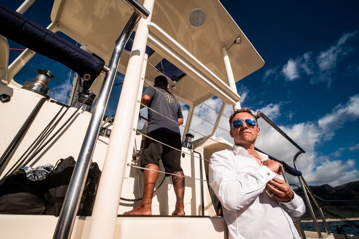 Josef an Deck, entspannt