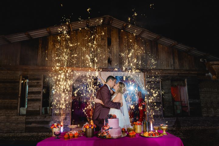 Kuchenanschnitt mit Pyrotechnik