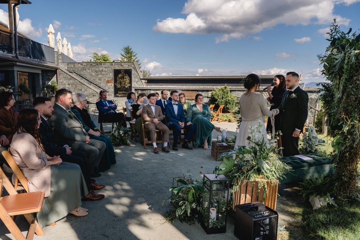 Gäste im Sonnenlicht