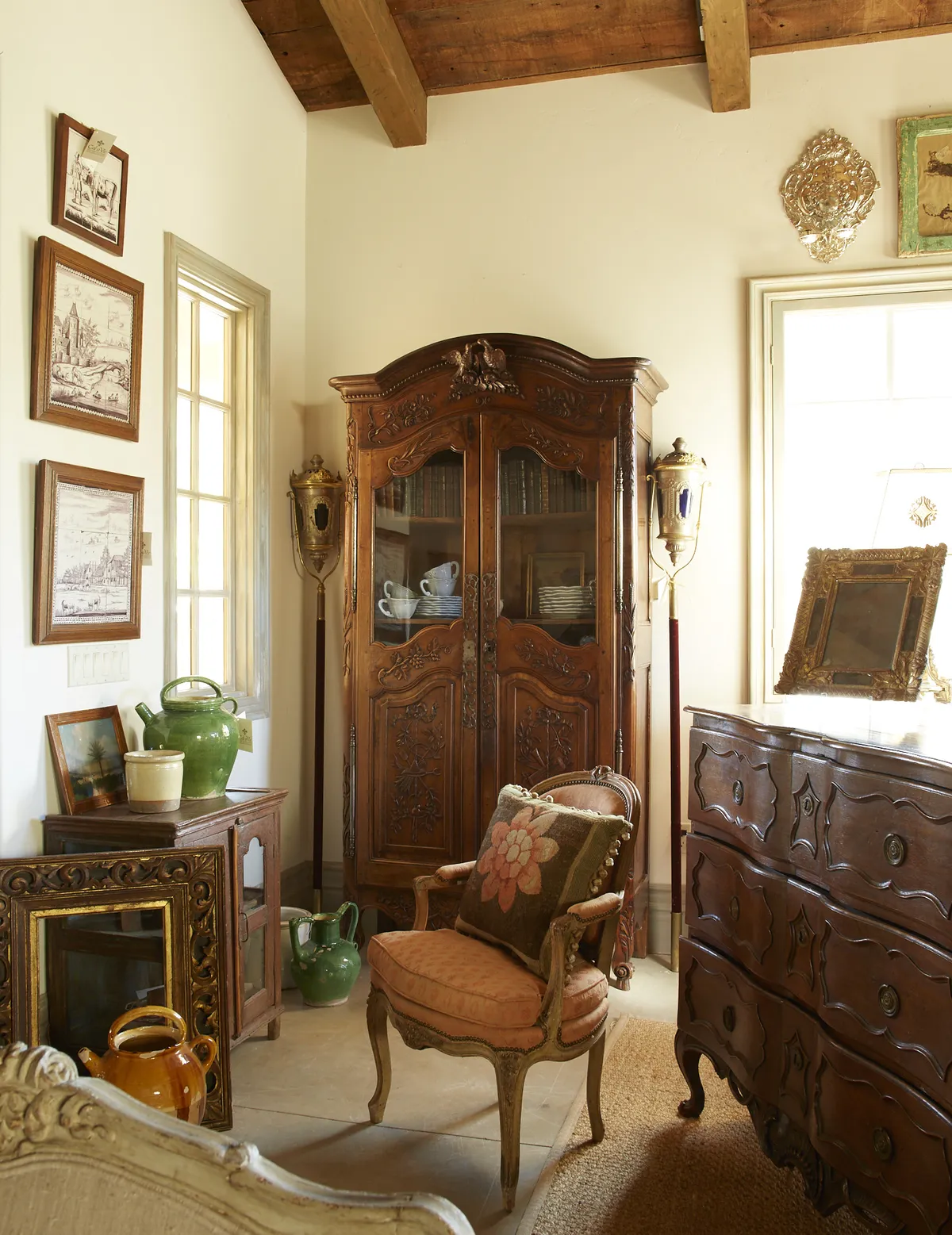 A villa study corner