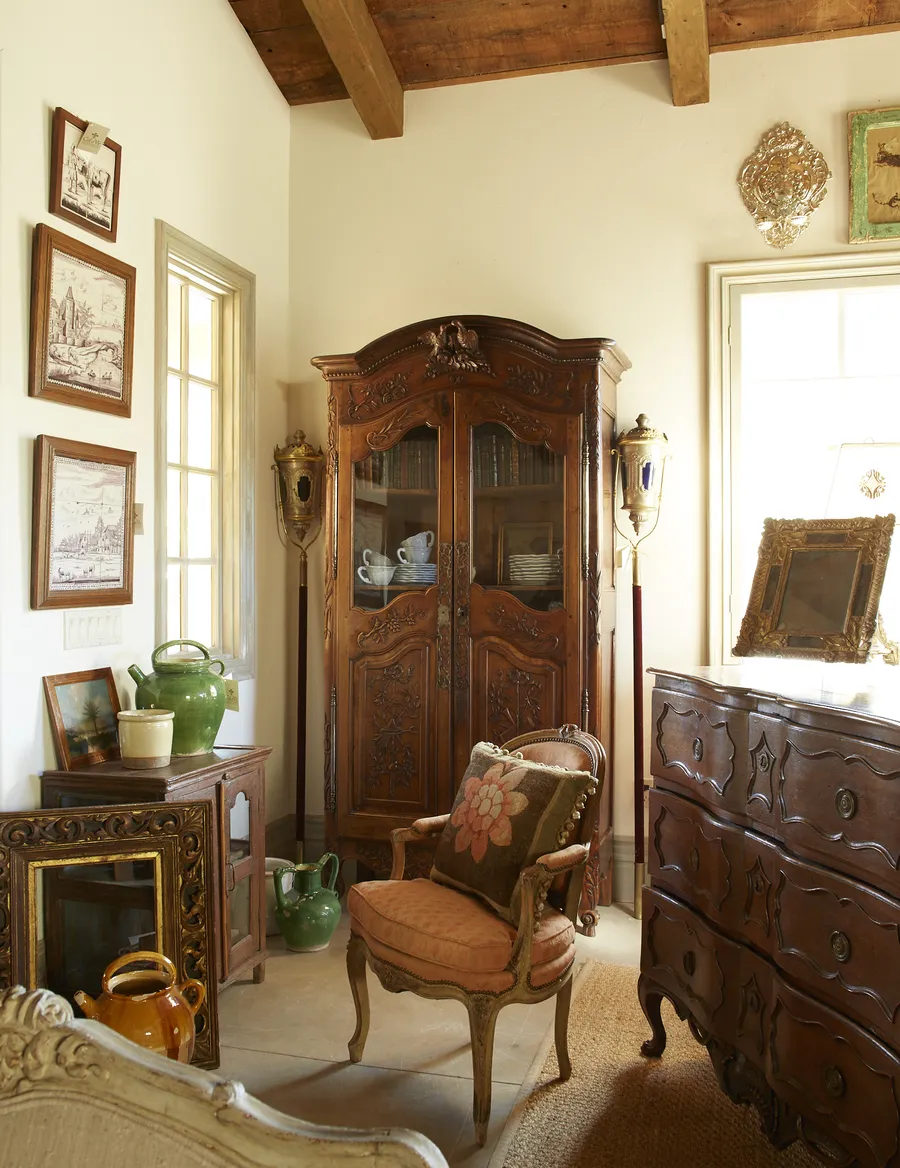 Villa study and lounge area