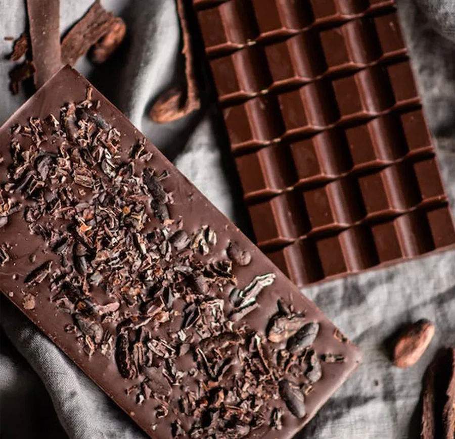 Valentine’s Day Recipe: Dark Chocolate “Love” Bites
