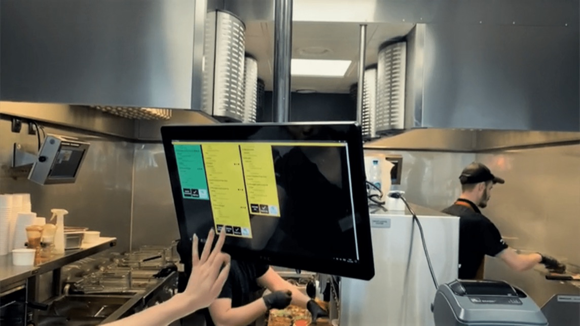 Kitchen Display System screen in the GUTY kitchen