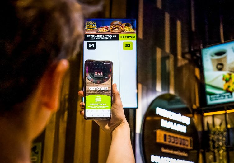 Automatyzacja zamówień w gastronomii: jak wyeliminować błędy i zwiększyć wydajność w 2026 roku?