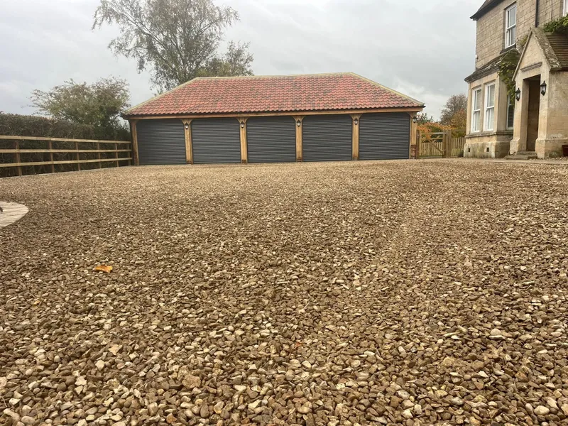 Bespoke 5-Bay Oak Garage & Driveway Installation