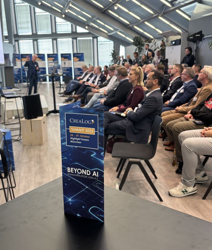 Review: CreaLog Summit 2025 – rethinking communication: Beyond AI from A to Z