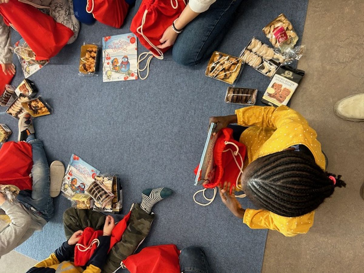 Equal educational opportunities from the start. CreaLog supports the Kick ins Leben foundation.