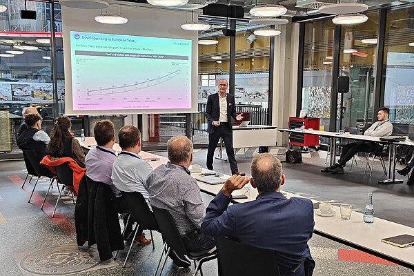 Prof. Jens Böcker Prof. Jens Böcker opened the CreaLog Telco Summit 2022 with his keynote