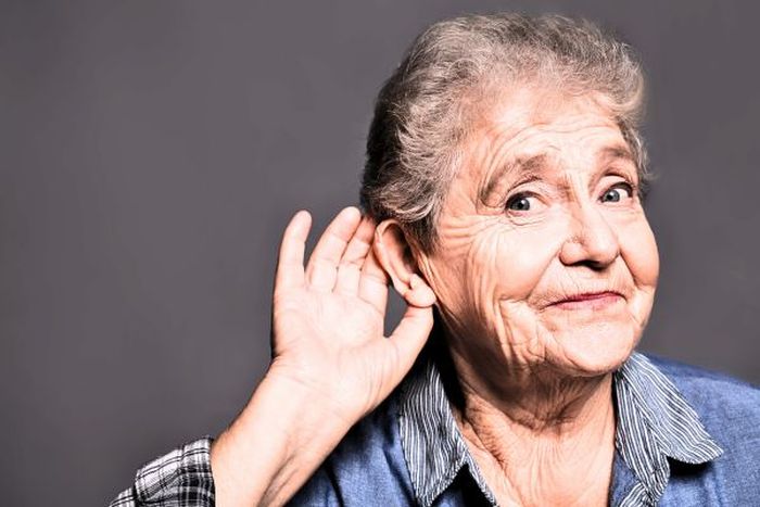 Hearing better, calling more easily: how telcos can help people with hearing loss